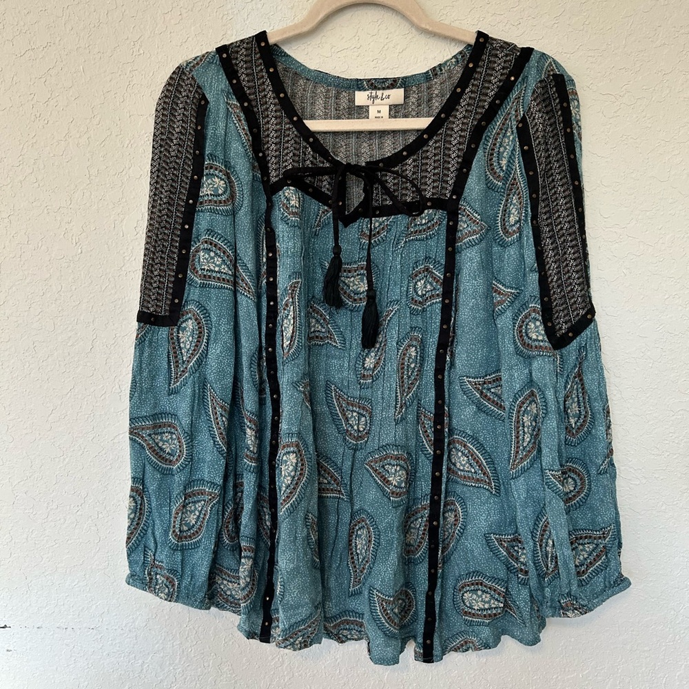 Boho Style & Co. Paisley Print Peasant Blouse with Black Trim, Southwestern Sz M - Picture 2 of 8
